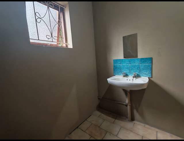 1 BEDROOM FREEHOLD TO LET IN CHELMSFORD HEIGHTS